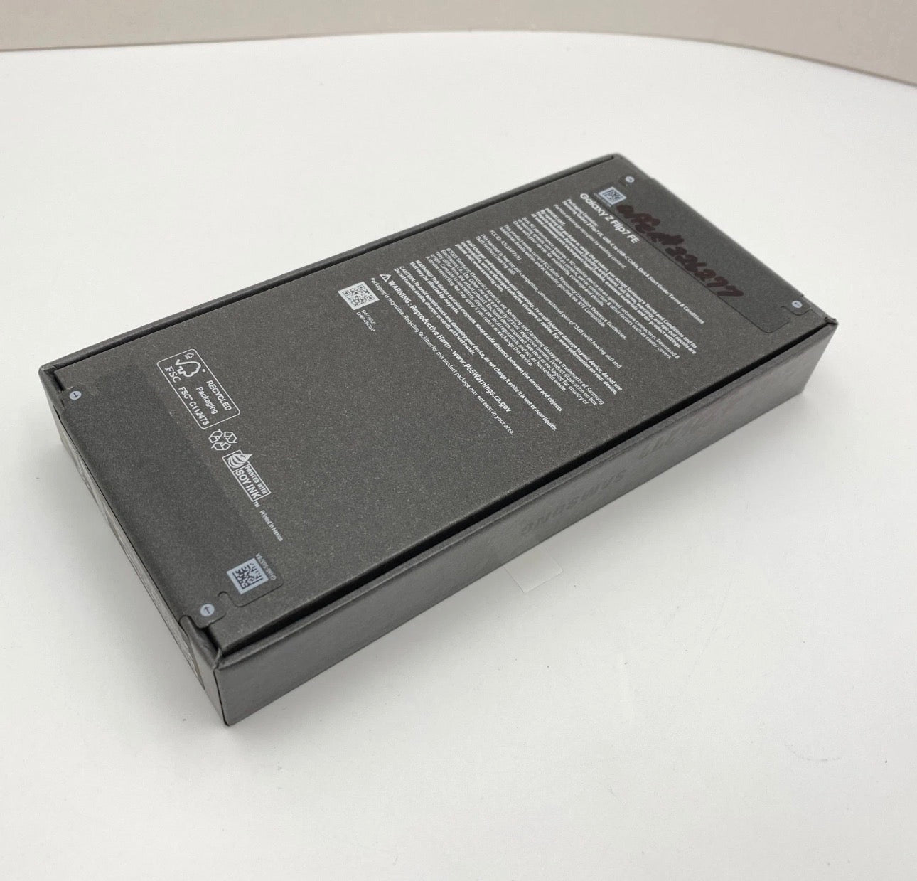 Samsung Galaxy Z Flip7 FE SM-F761U1 - 256GB - White (Unlocked) - NEW & SEALED