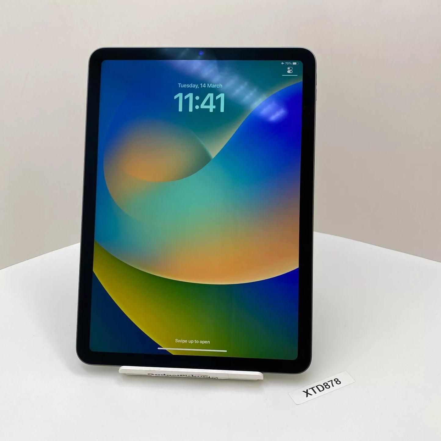 Apple iPad Air 5th Gen. 256GB, Wi-Fi, 10.9" - Space Gray A2588 - Open Box