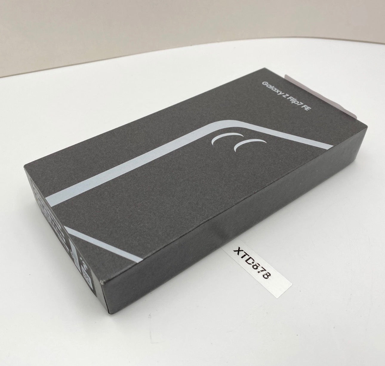 Samsung Galaxy Z Flip7 FE SM-F761U1 - 256GB - White (Unlocked) - NEW & SEALED