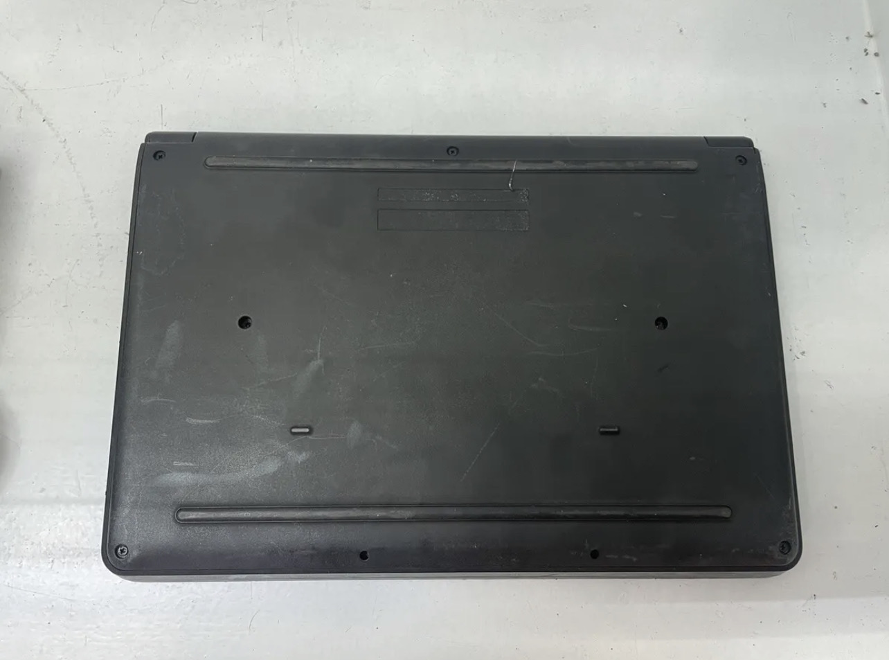 Dell Latitude 3160 11.6 Touchscreen Intel 1.60GHz 4GB 128GB Windows 10