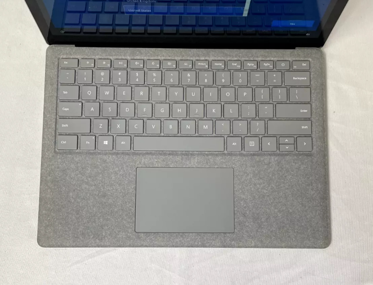 Microsoft Surface Laptop 2 13.5" i5-8350U 8GB RAM 256GB SSD Model 1769