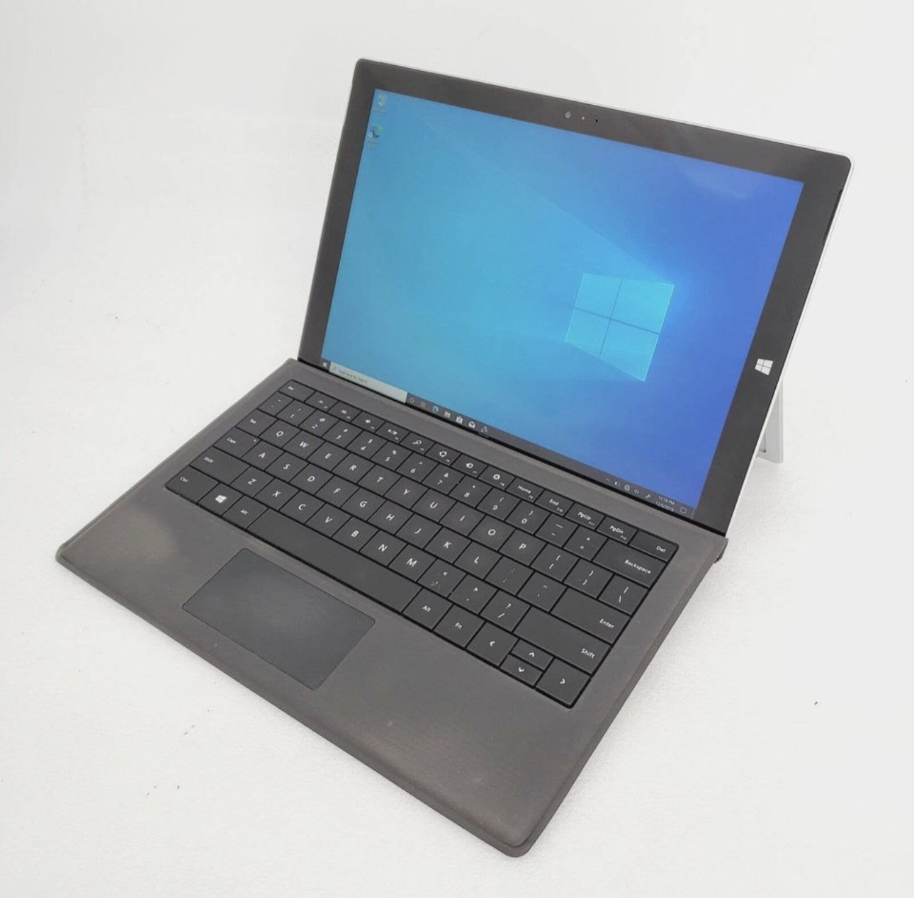 Microsoft Surface Pro 3 12.3 Inch - Intel Core i5 4300U, 8GB RAM, 256GB SSD, Windows 10