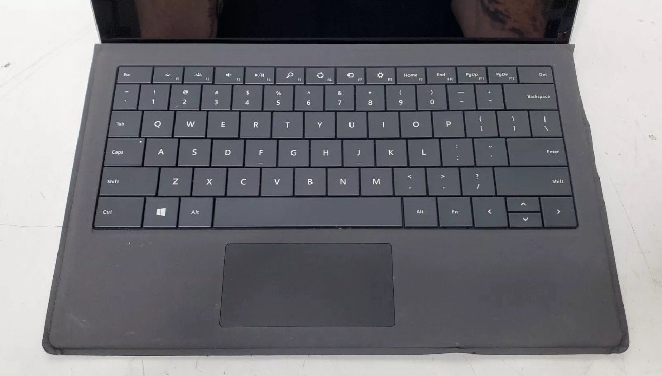 Microsoft Surface Pro 3 - Intel Core i3, 4GB DDR3, 64GB SSD, Windows 10