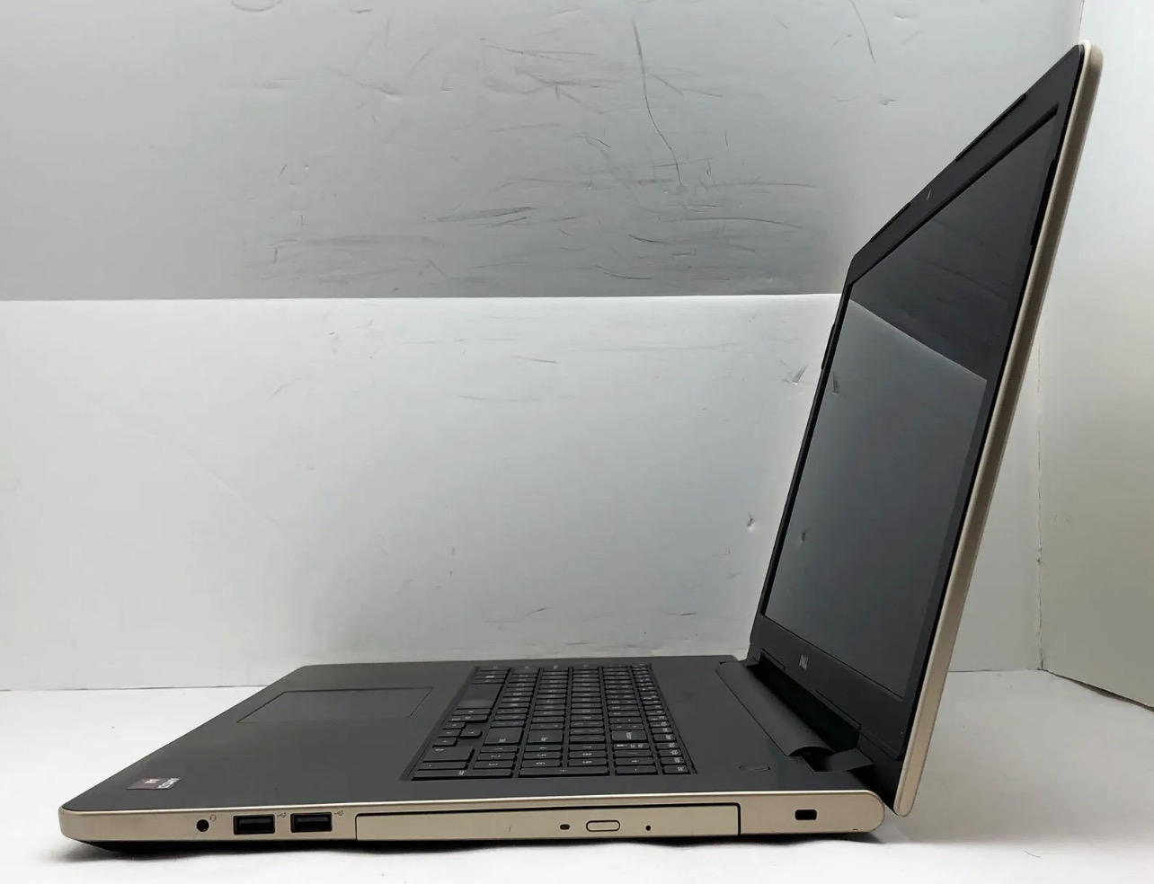 Dell Inspiron 5755 17.3" Laptop AMD A8-7410APU 2.20GHz 8GB RAM 250GB SSD
