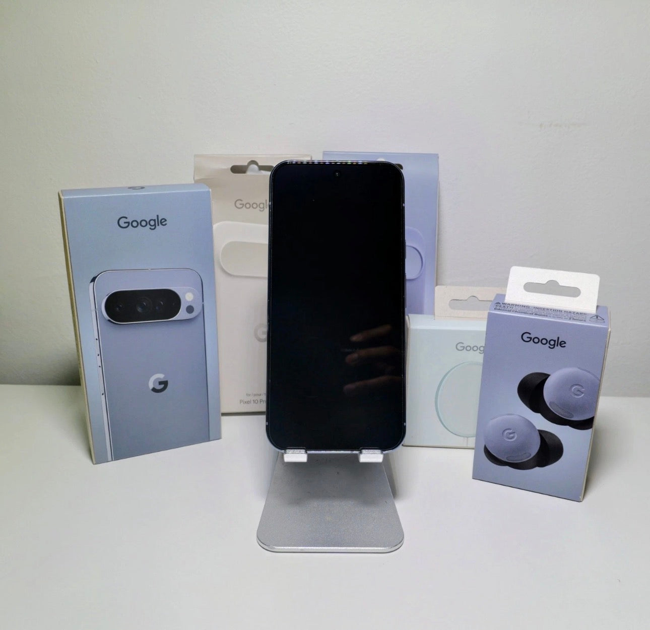 Google Pixel 10 Pro XL - 512 GB - Moonstone (Unlocked) - Pixel Buds 2 Pro Bundle