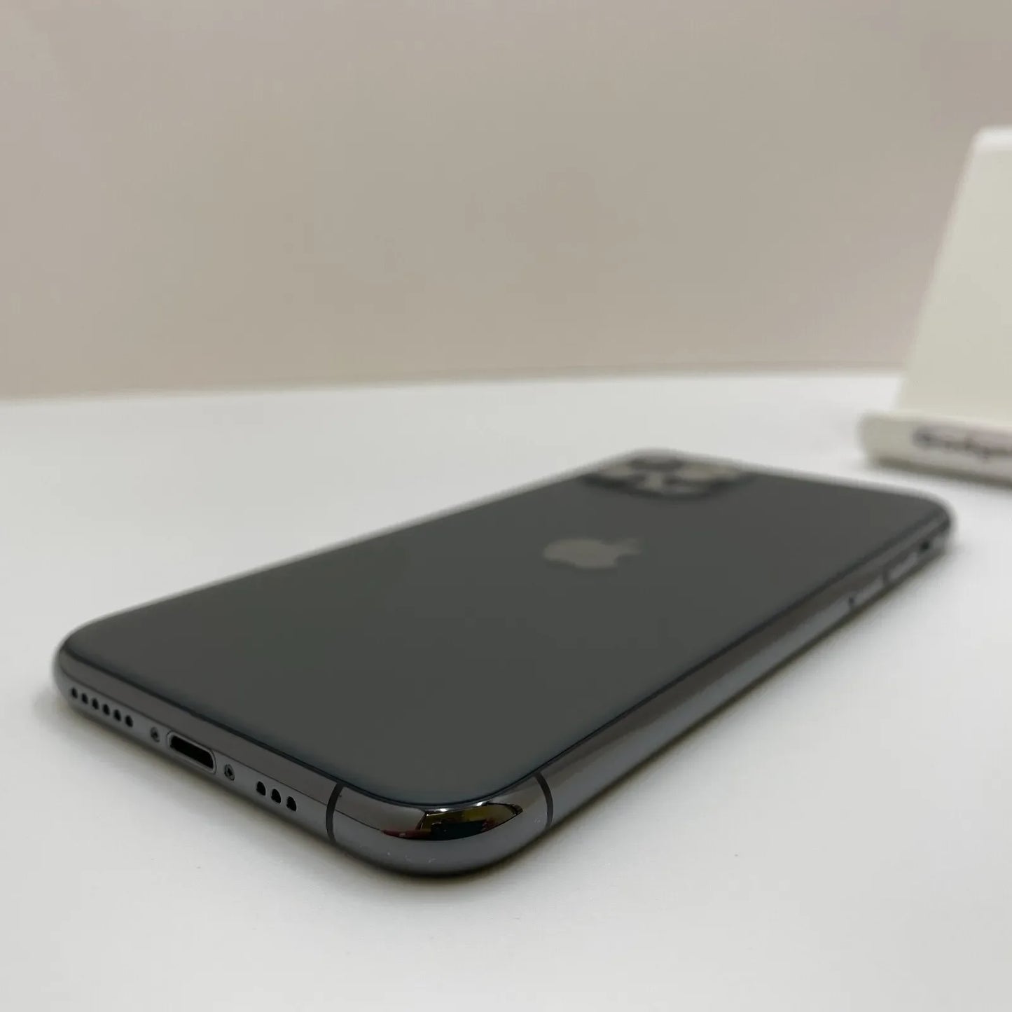 Apple iPhone 11 Pro - 256GB - Space Gray (Unlocked) - Good Condition