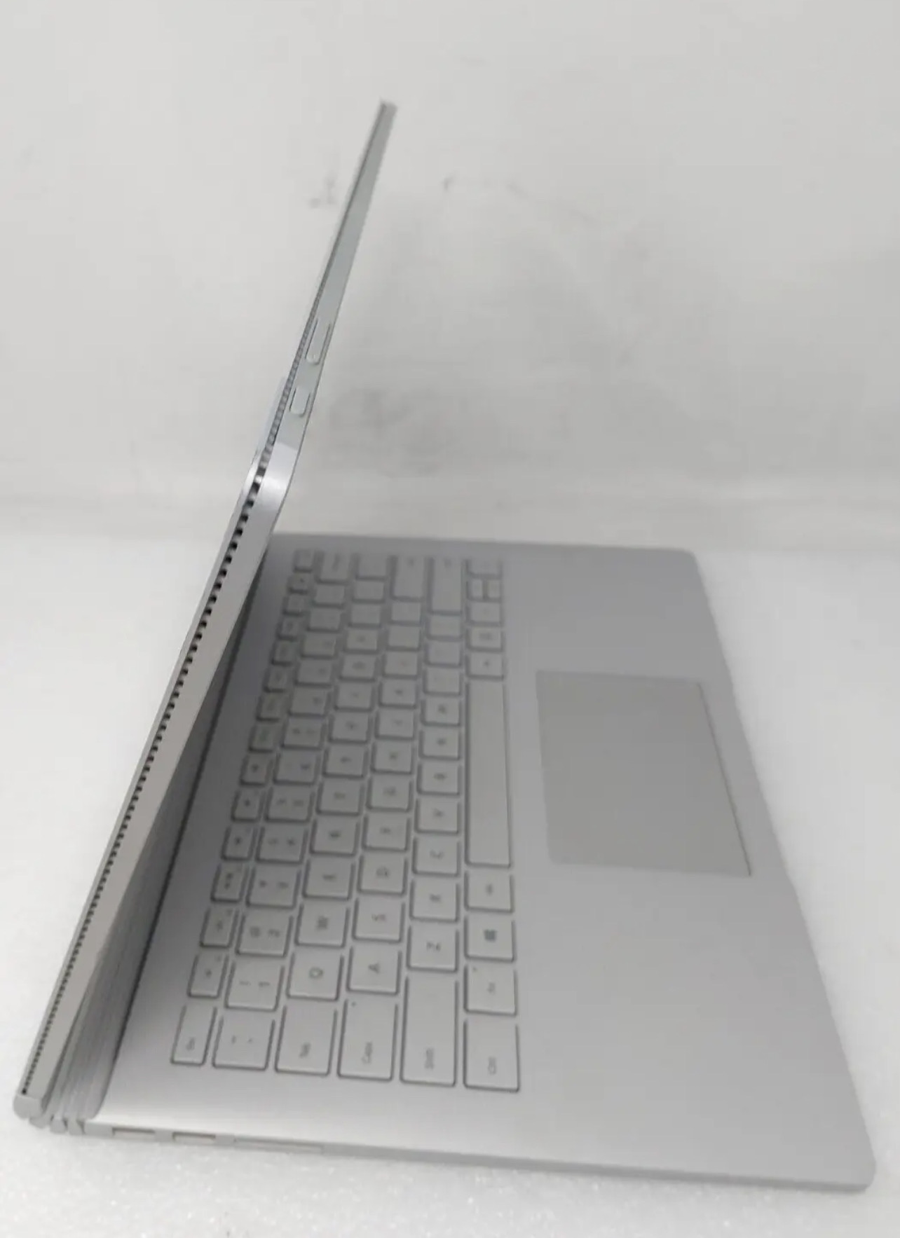 Microsoft Surface Book 2 1832 - Intel Core i5 7300U, 8GB DDR3, 256GB SSD