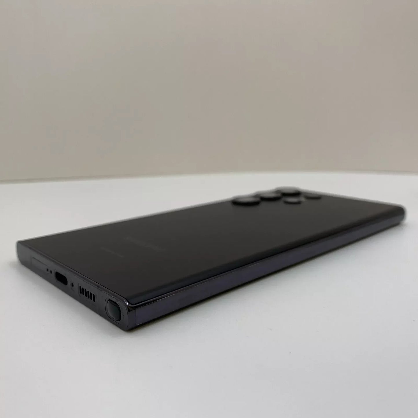 Samsung Galaxy S23 Ultra SM-S918U - 256GB Black (GSM Unlocked) - Good Condition