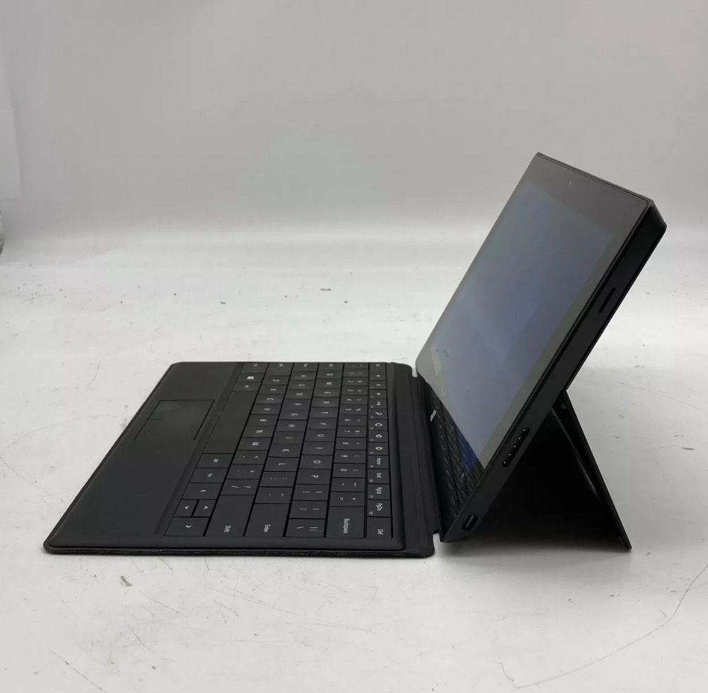 Microsoft Surface Pro 1st (Intel core i5, 4GB Memory, 128GB SSD) windows 10