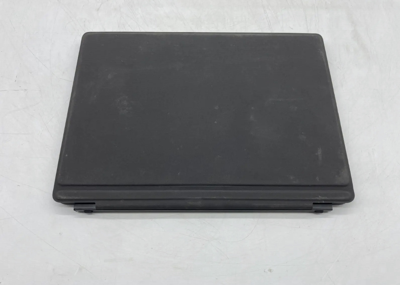 Dell Latitude 5285 2-in-1 Tablet - Intel Core M5, 8GB DDR3, 256GB SSD, Windows 10