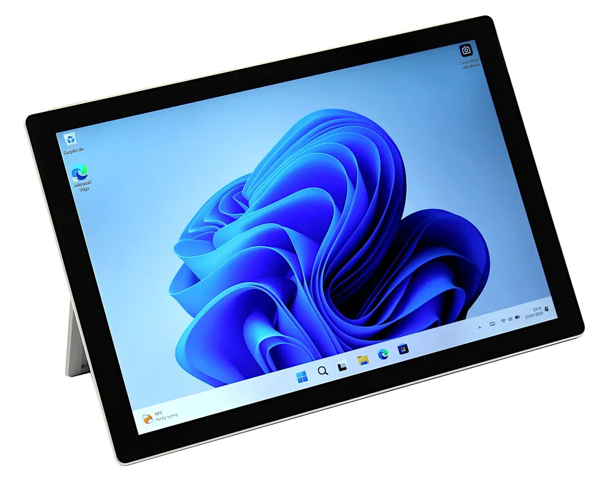 Microsoft Surface Pro 5 - Intel Core i5 7300U, 8GB DDR3, 256GB SSD, Windows 10 A/B Condition