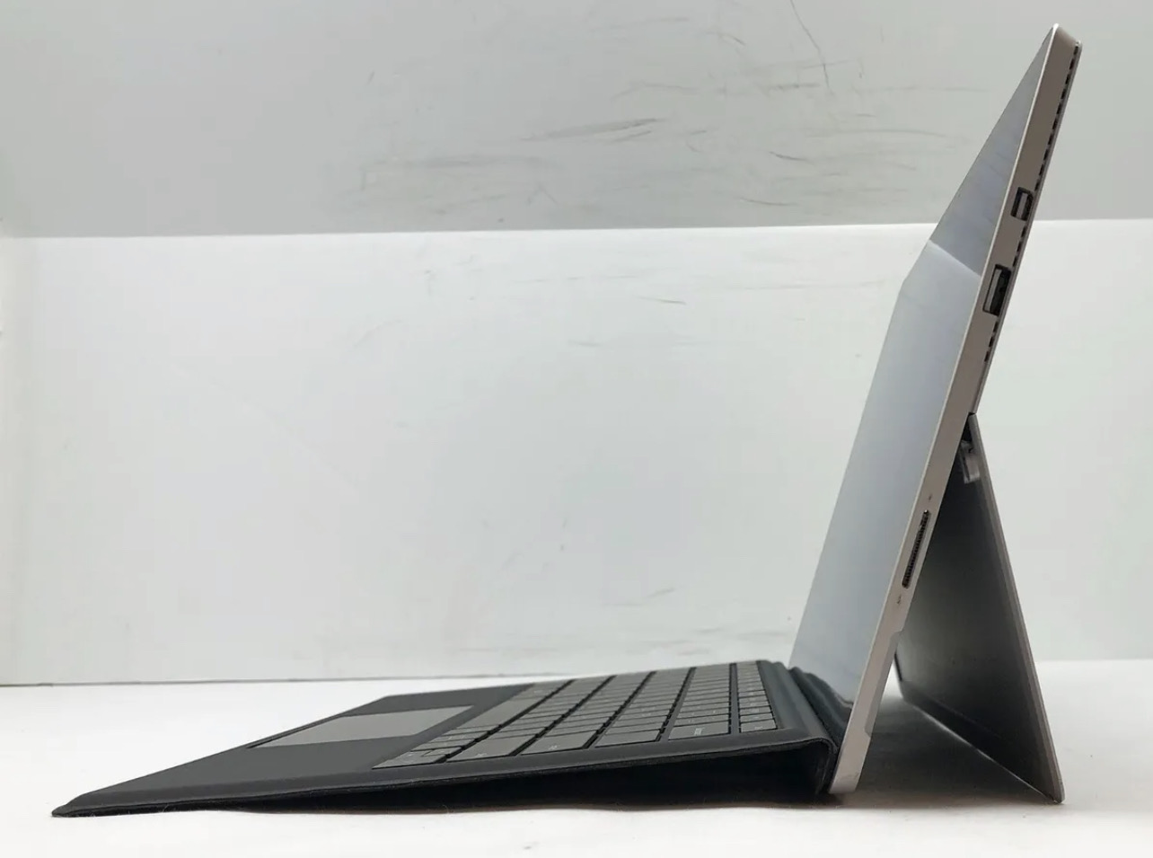 Microsoft Surface Pro 4 12.3 Inch -Intel Core i5 6300U, 8GB Memory, 256GB SSD, Windows 10