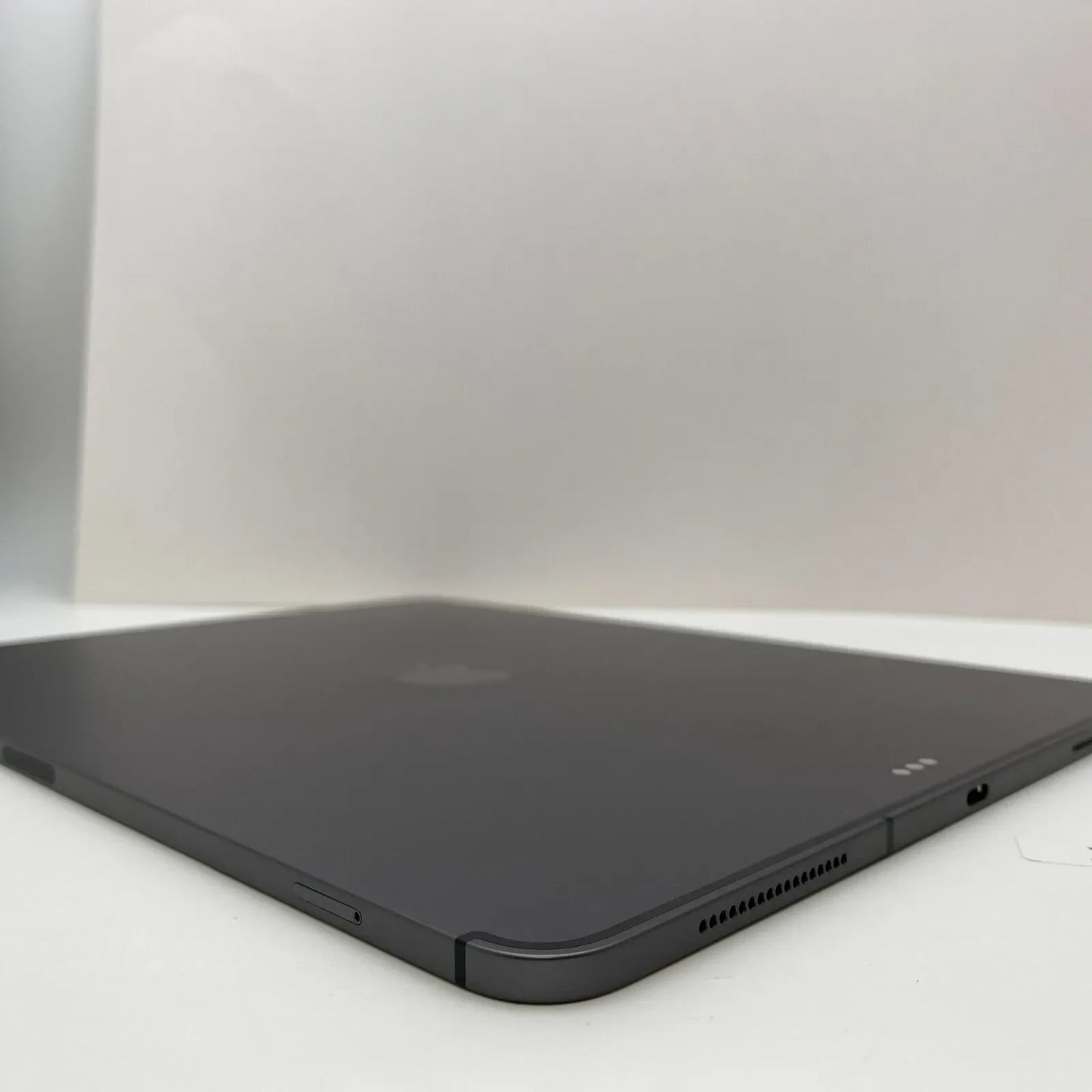 Apple iPad Pro 12.9 4th Gen. 256GB Space Gray (Unlocked) A2069 - Open Box