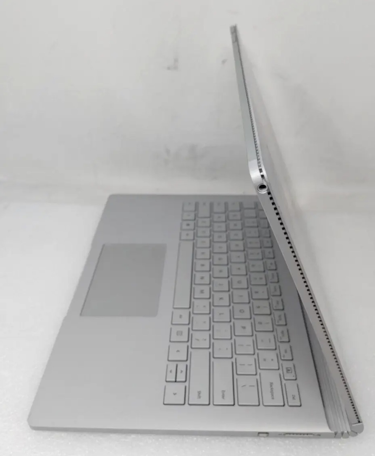 Microsoft Surface Book 2 1832 - Intel Core i5 7300U, 8GB DDR3, 256GB SSD