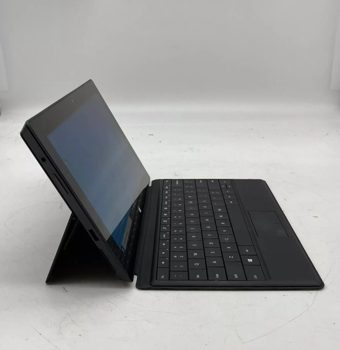Microsoft Surface Pro 1st (Intel core i5, 4GB Memory, 128GB SSD) windows 10