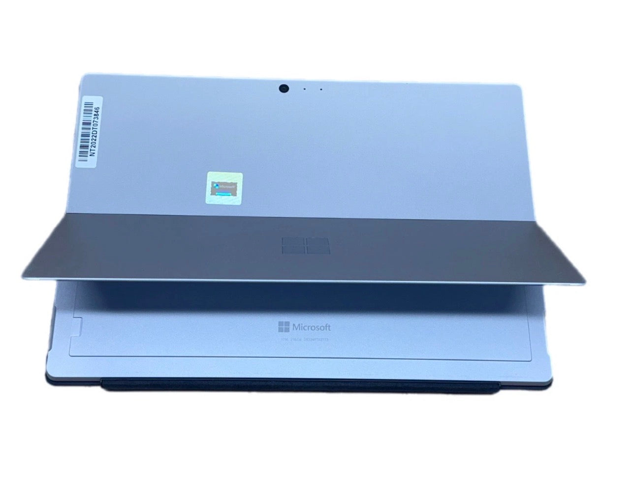 Microsoft Surface Pro 4 1724 12.3 inch - Intel i5-6300U, 8GB RAM, 256GB with type cover + Pen