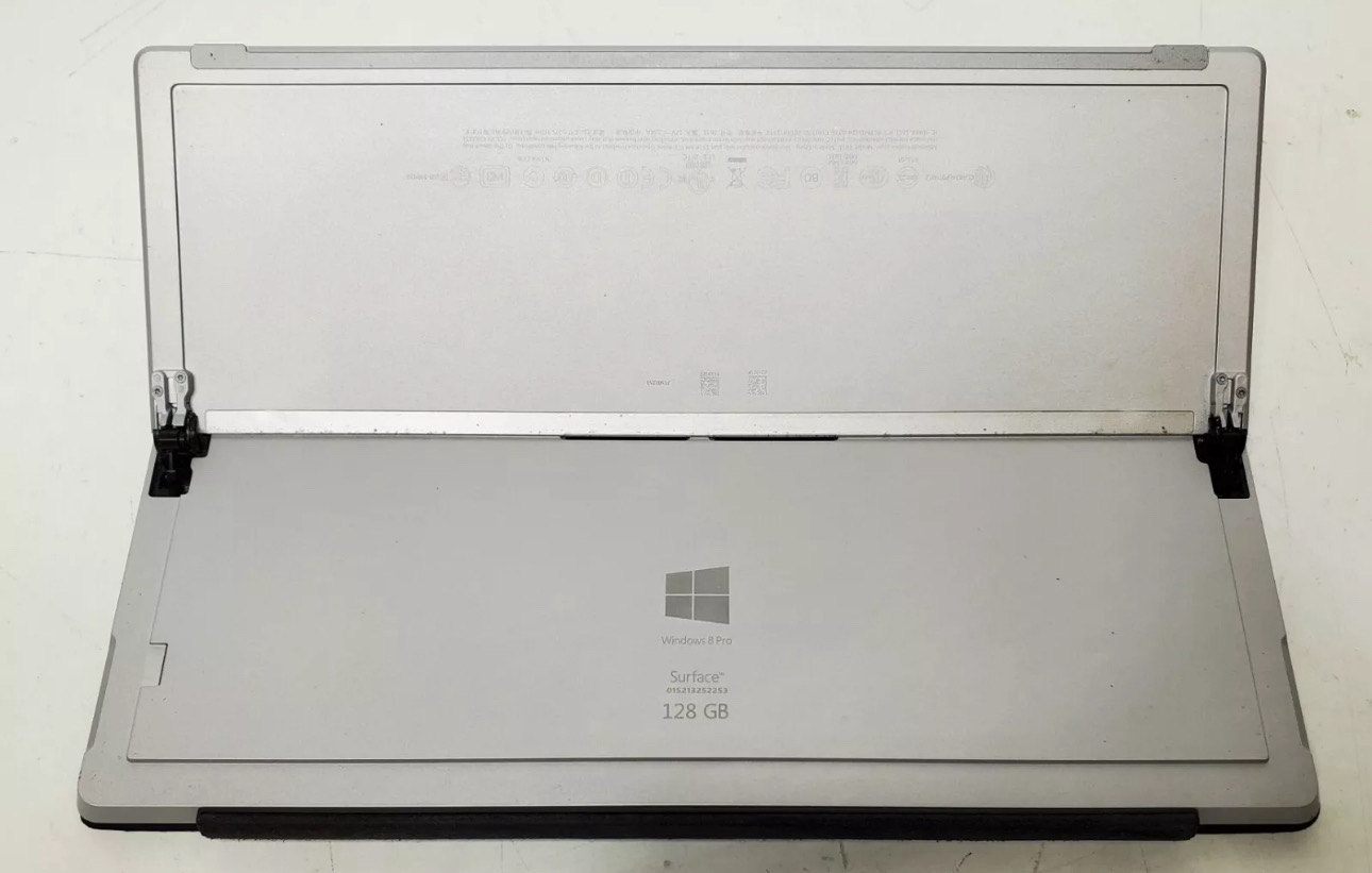 Microsoft Surface Pro 3 - Intel Core i5 4300U 2.50GHz, 4GB DDR3, 128GB SSD, Windows 10