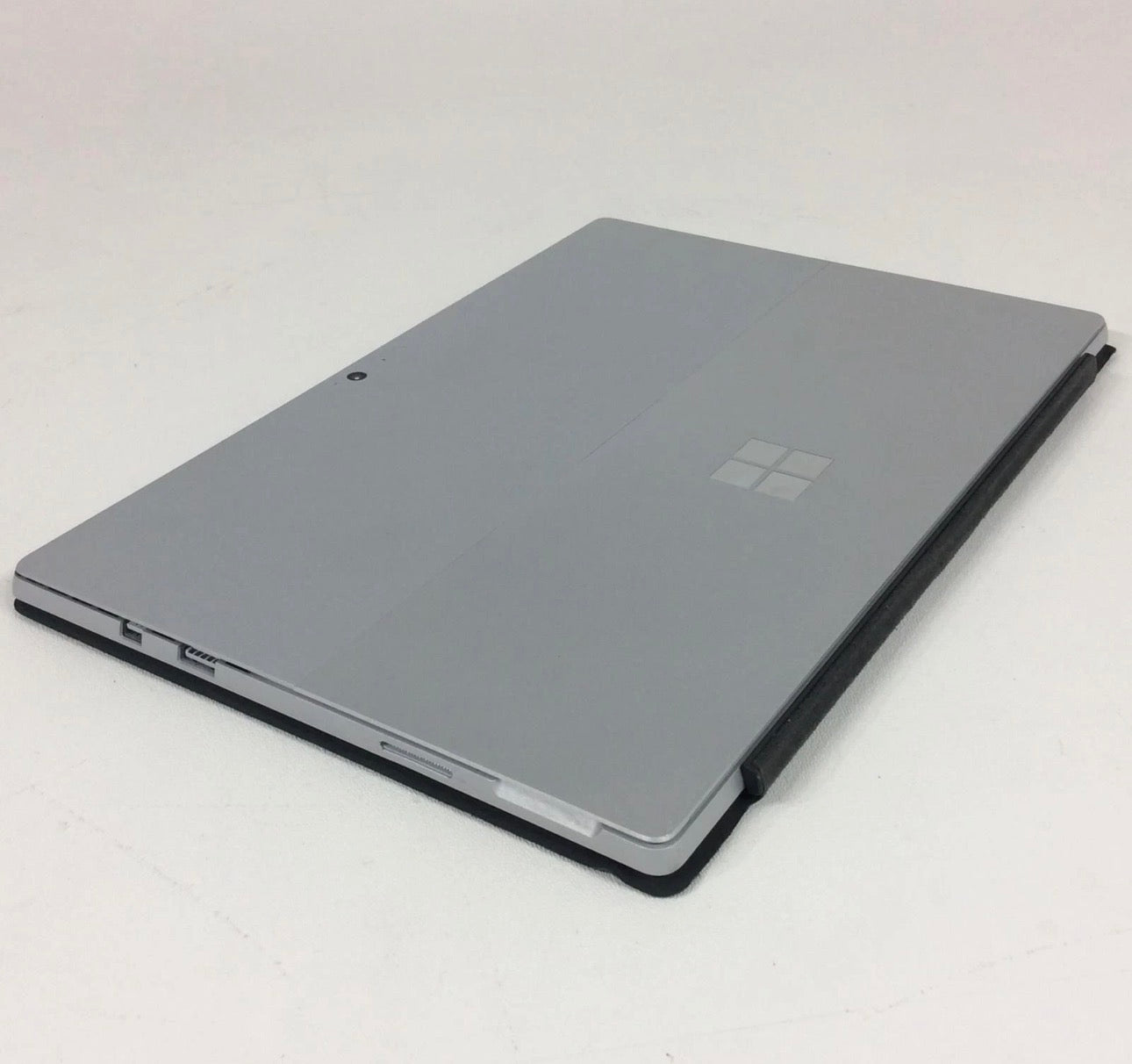 Microsoft Surface Pro 5 LTE (1807) 12.3 inch - Intel i5-7300U, 8GB RAM, 256GB SSD (used)