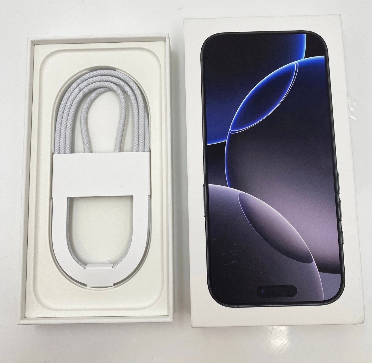 Apple iPhone 16 Pro - 256GB - Black Titanium (Unlocked) - Open Box