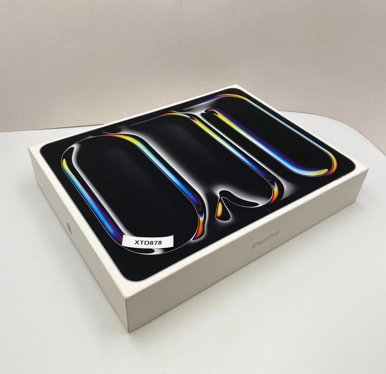 Apple iPad Pro 13" - 2TB, 2024 M4, Silver (Unlocked) A2926 - NEW & SEALED