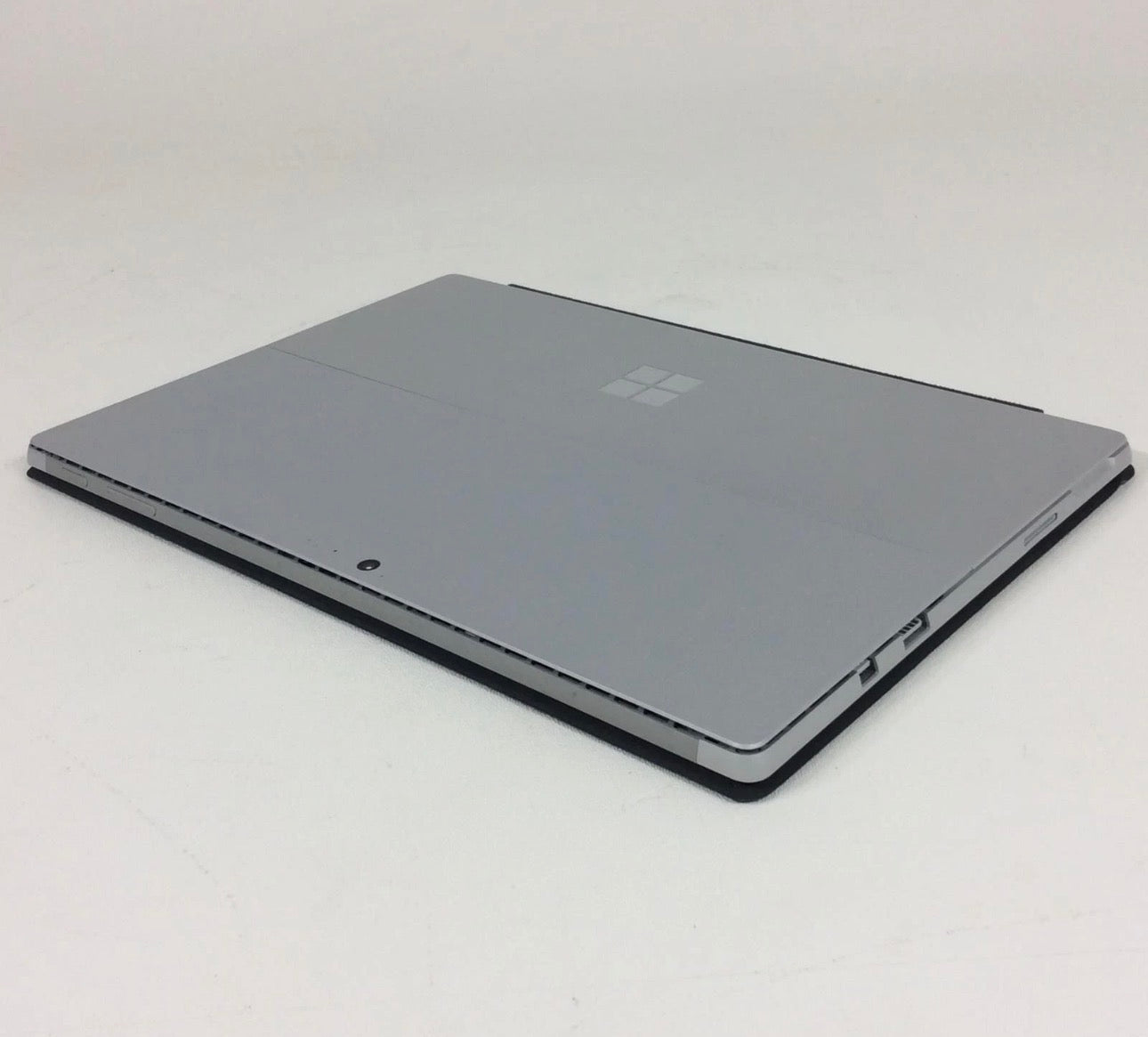 Microsoft Surface Pro 5 LTE (1807) 12.3 inch - Intel i5-7300U, 8GB RAM, 256GB SSD (used)