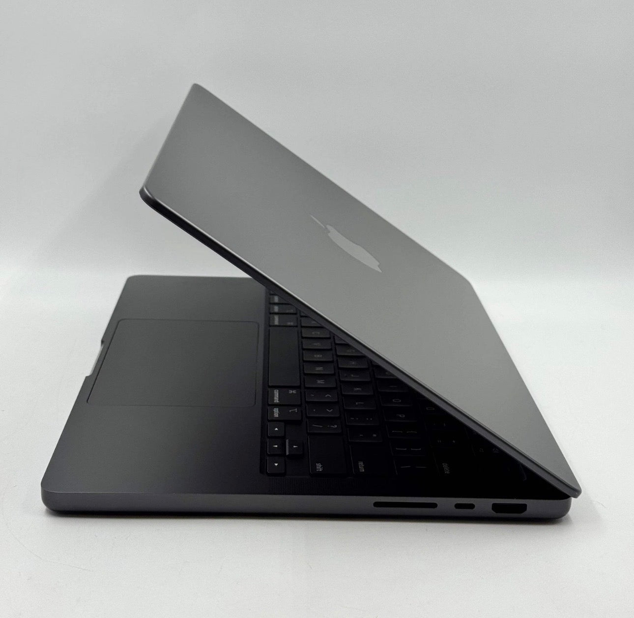 2024 Apple MacBook Pro 14" M4 10C GPU 4.5GHz 16GB RAM 512GB SSD Z1DS000L9LL/A